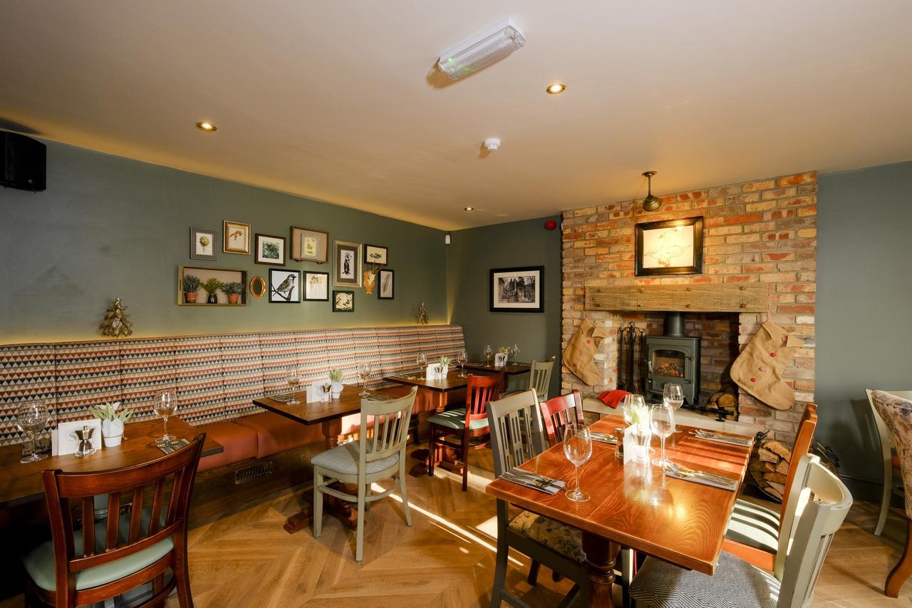 The Saracens Head Bed & Breakfast Stafford Exterior photo